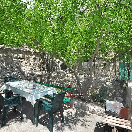 With Parking Space - 15767 Omiš